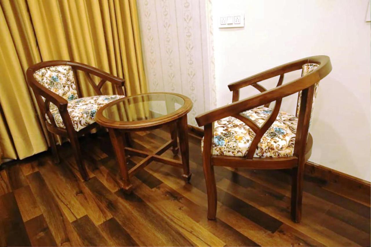 Hotel Citi Inn Grande Zirakpur Exteriör bild